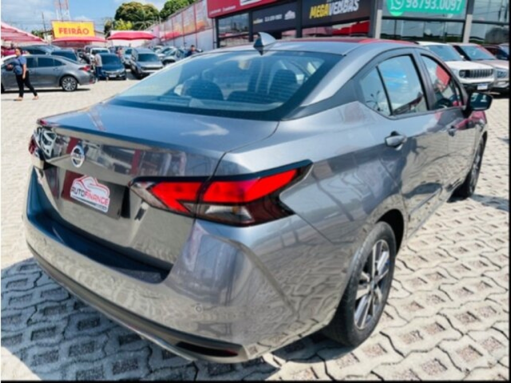 NISSAN VERSA