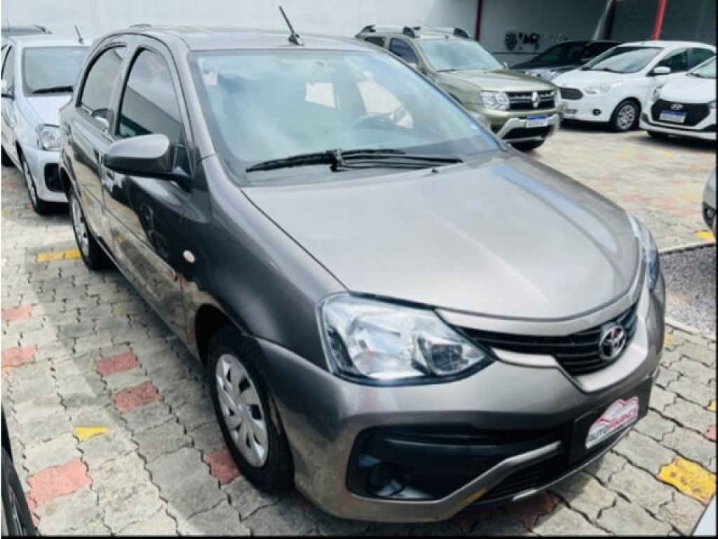 TOYOTA Etios Hatch