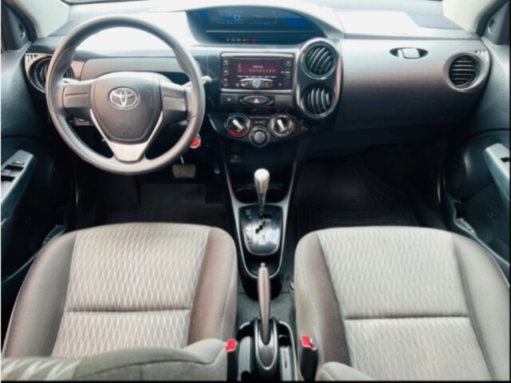 TOYOTA Etios Hatch