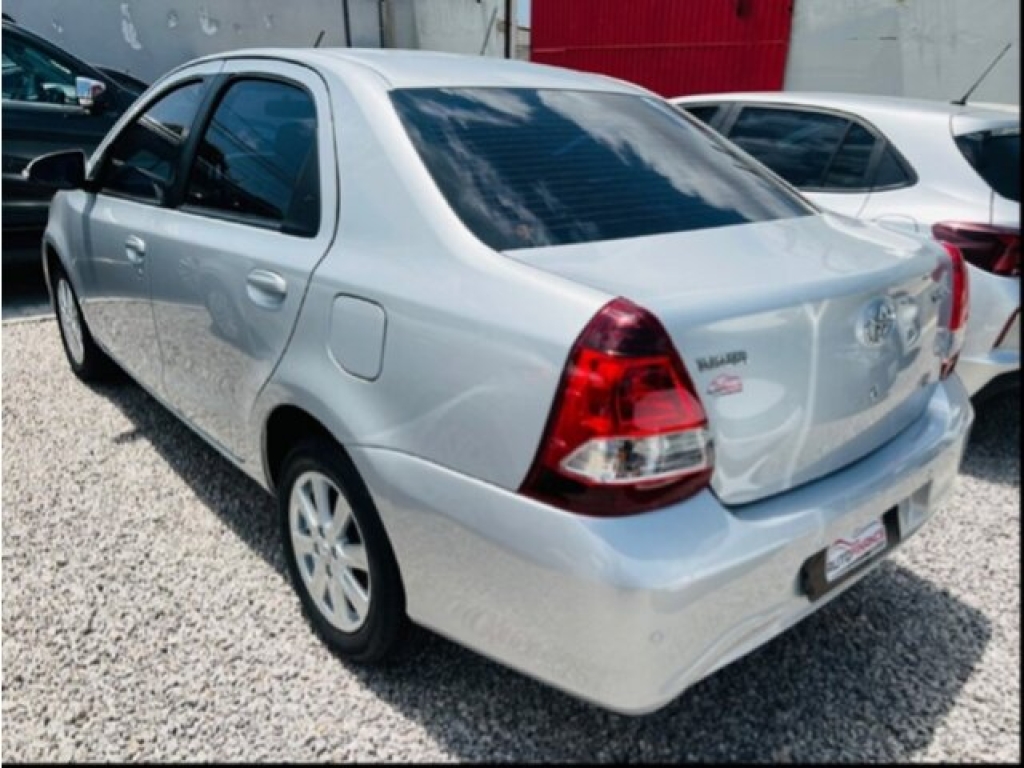 TOYOTA Etios Sedan