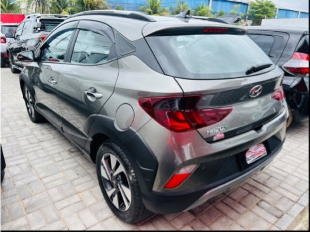 HYUNDAI HB20X