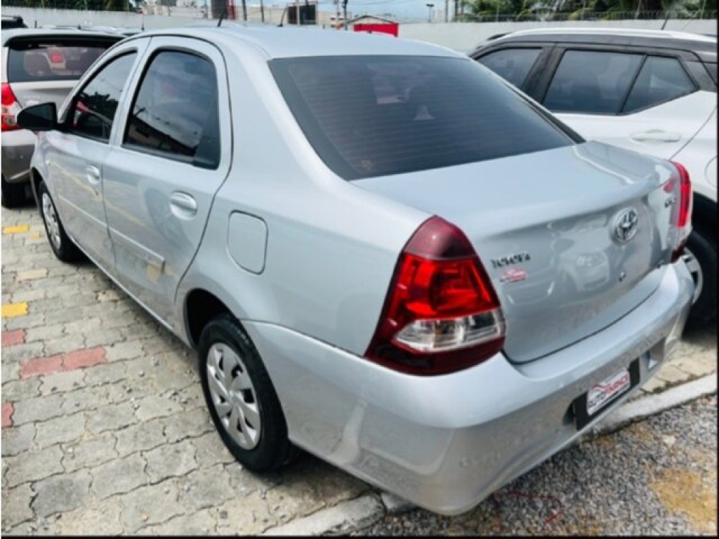 TOYOTA Etios Sedan
