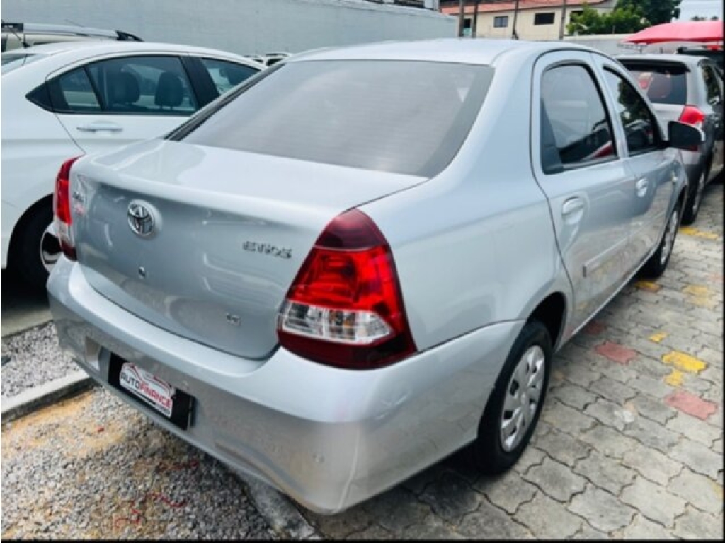 TOYOTA Etios Sedan
