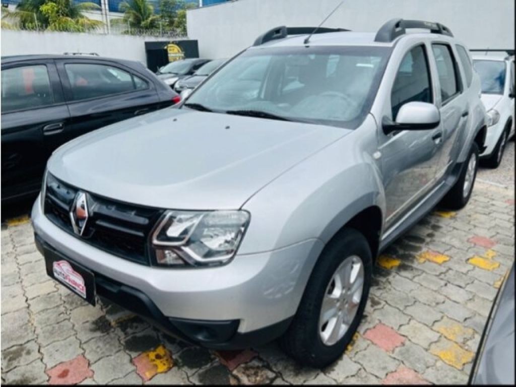 RENAULT DUSTER