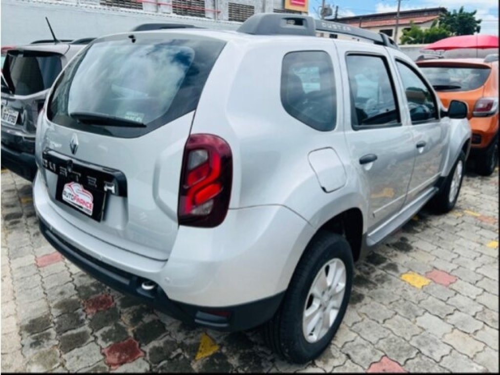 RENAULT DUSTER