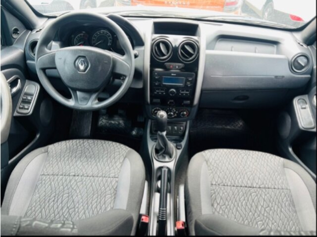 RENAULT DUSTER