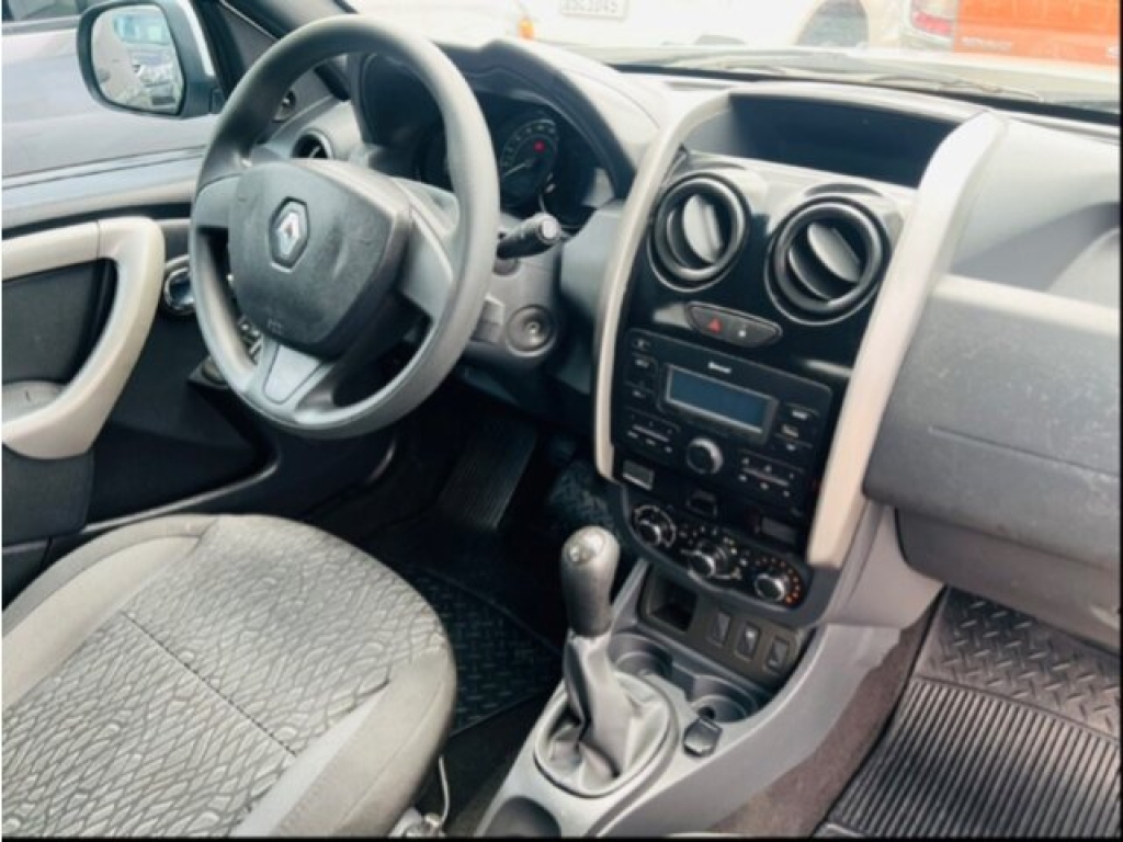 RENAULT DUSTER