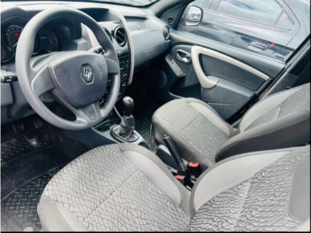 RENAULT DUSTER