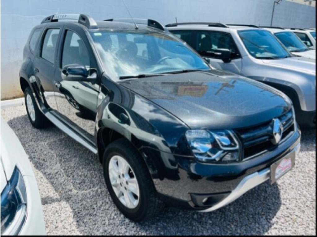 RENAULT DUSTER