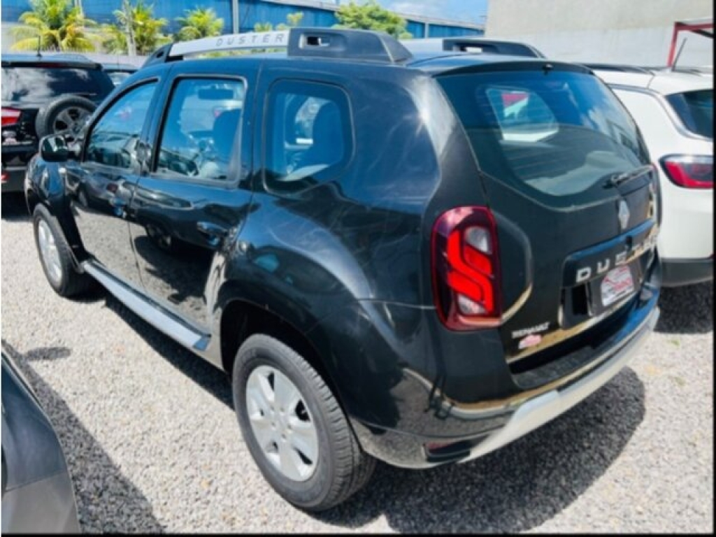 RENAULT DUSTER