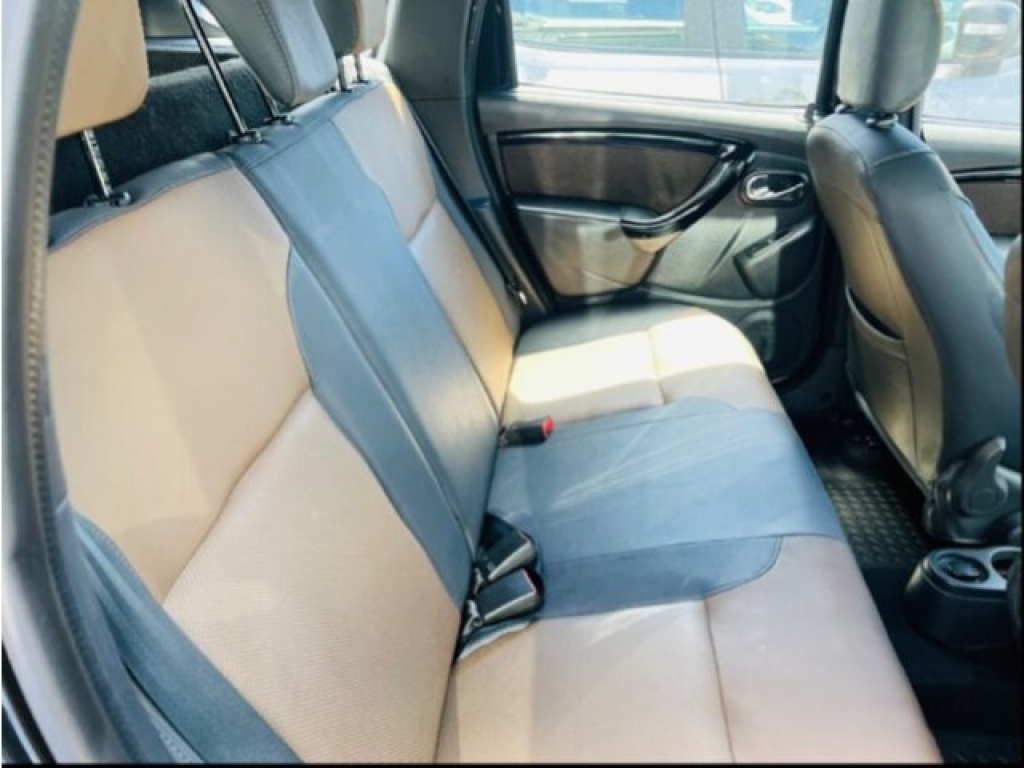 RENAULT DUSTER