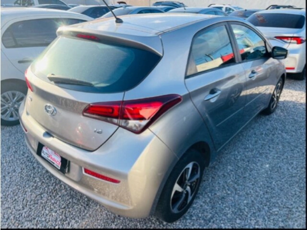 HYUNDAI HB20