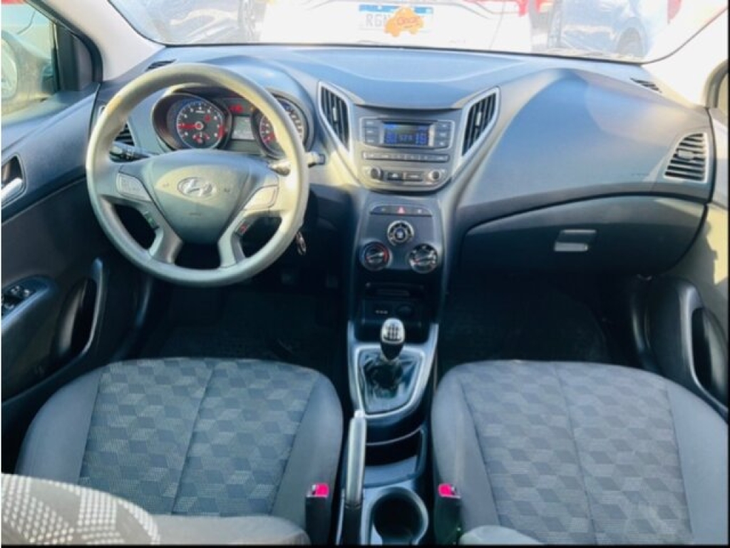 HYUNDAI HB20