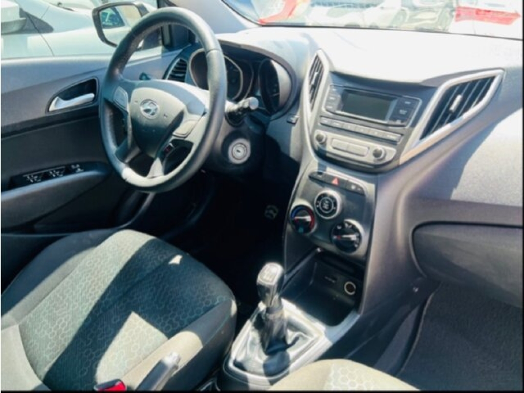 HYUNDAI HB20X
