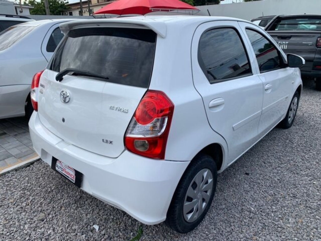 TOYOTA Etios Hatch