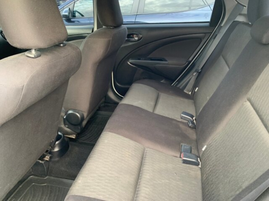 TOYOTA Etios Hatch