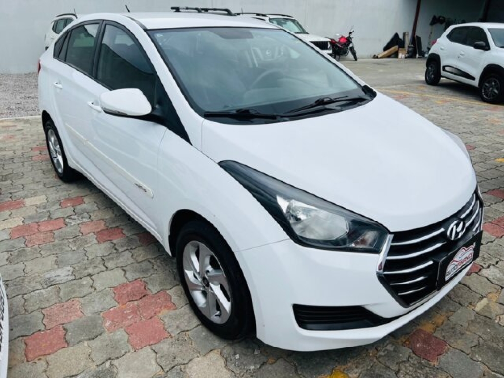 HYUNDAI HB20S